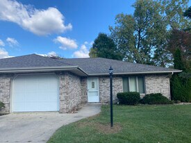 604 Apple Hill Way in Angola, IN - Building Photo