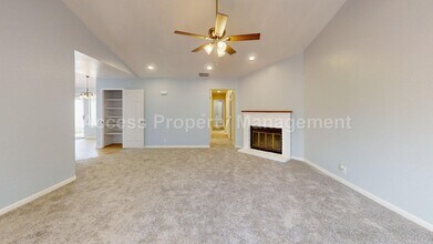 3728 Terneuzen Ave in Modesto, CA - Building Photo - Building Photo