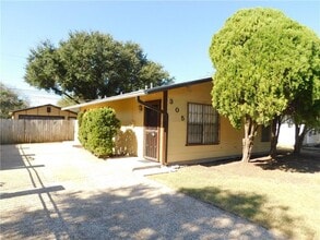 305 Blackson Ave in Austin, TX - Building Photo - Building Photo