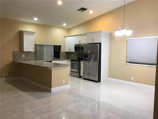 9555 NW 25th Ct in Coral Springs, FL - Foto de edificio - Building Photo