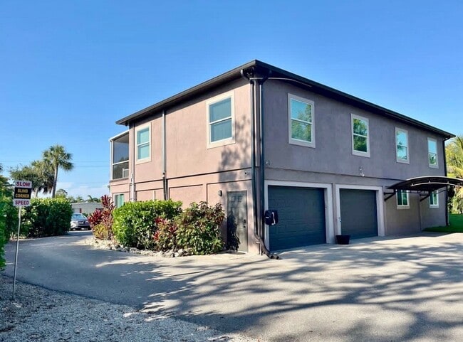 property at 5593 Briarcliff Rd