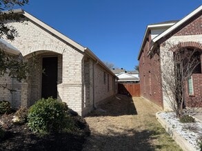 1391 Bonanza Ln in Lewisville, TX - Building Photo - Building Photo