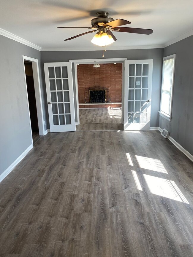 property at 7 Orchard Dr