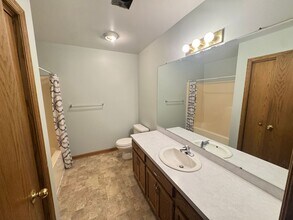 3196-3198 Rivervale Dr SW in Grandville, MI - Building Photo - Building Photo
