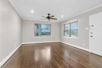 2316 Poinciana Dr in Houston, TX - Building Photo - Building Photo