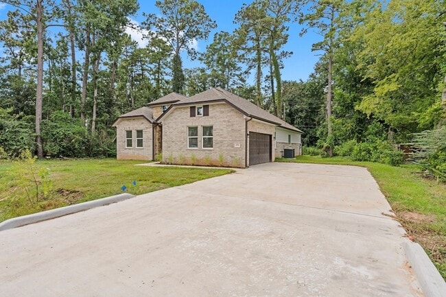 478 Stephen F Austin Dr in Conroe, TX - Building Photo - Building Photo