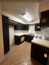 4701 Beechwood St in Bakersfield, CA - Building Photo - Building Photo