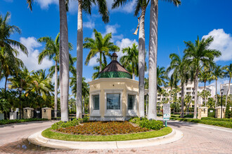 Ocean Tower One in Key Biscayne, FL - Building Photo - Building Photo