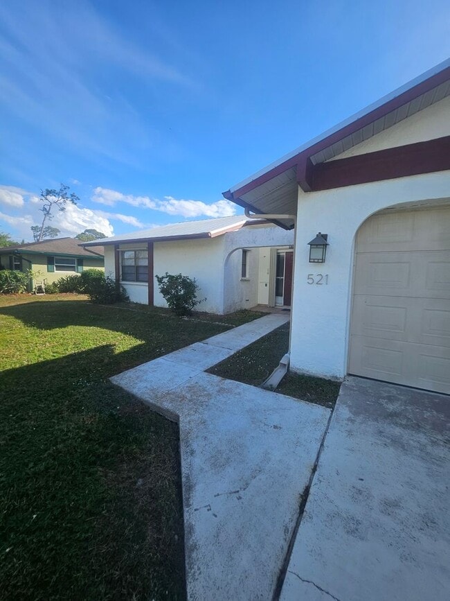 521 Meridan Ave NW in Port Charlotte, FL - Building Photo - Building Photo