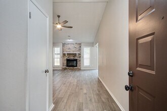 501 Holly Hill Rd in Edmond, OK - Building Photo - Building Photo