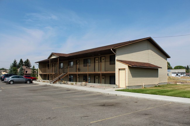 Willowbrook Apartments in Rexburg, ID - Building Photo - Building Photo