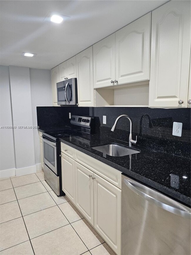 6930 Miami Gardens Dr