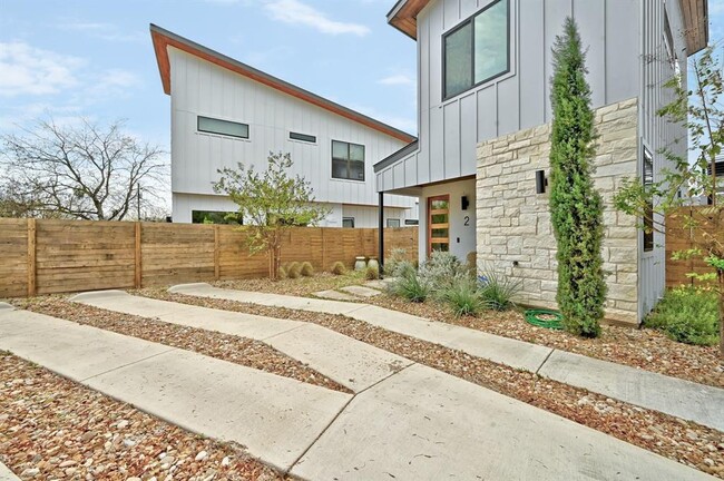 201 Tillery Square in Austin, TX - Building Photo - Building Photo