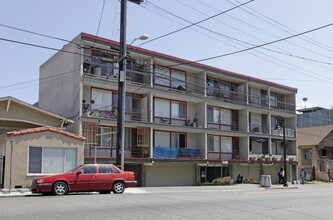 Stacy Arms Apartments in Oakland, CA - Foto de edificio - Building Photo