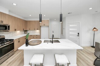 9028 Scott St in Houston, TX - Building Photo - Building Photo