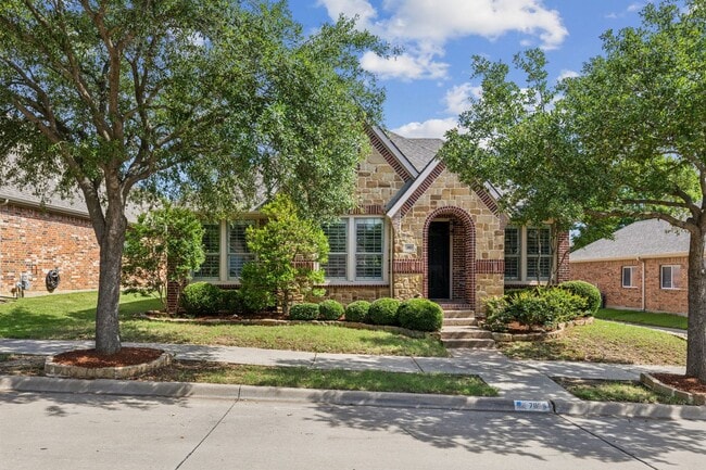 7805 Creek View Dr in North Richland Hills, TX - Building Photo - Building Photo