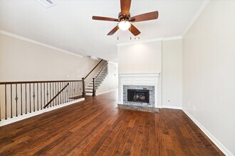 2718 Crawford St in Houston, TX - Foto de edificio - Building Photo