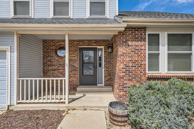 18255 E Bellewood Dr in Aurora, CO - Building Photo - Building Photo