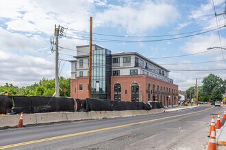80 Bridge St in Dedham, MA - Building Photo - Building Photo