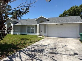 2992 SW Lucerne St in Port St. Lucie, FL - Building Photo