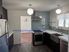 3705 Chapala Dr NE in Albuquerque, NM - Building Photo - Building Photo