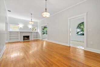 34 SW 18th Rd in Miami, FL - Building Photo - Building Photo