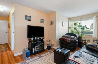 14030 Kalmar Rd in Surrey, BC - Building Photo - Building Photo