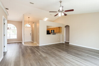 3621 Arava Dr in Green Cove Springs, FL - Building Photo - Building Photo