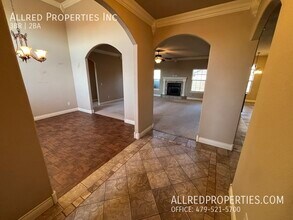 4820 W Soapstone Dr in Fayetteville, AR - Building Photo - Building Photo