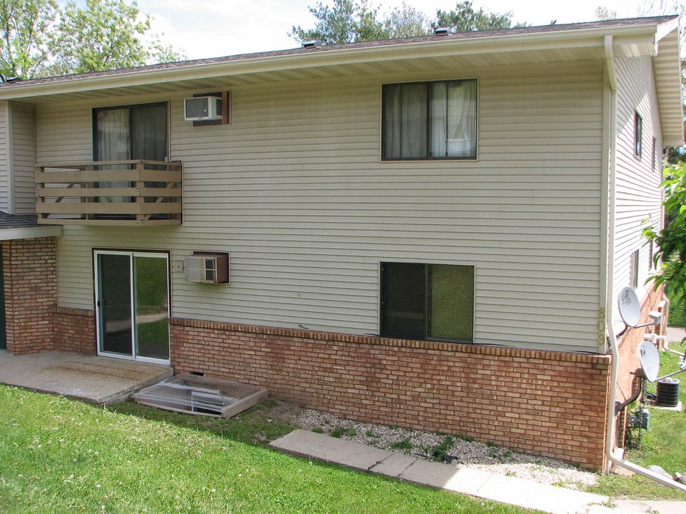 Lincoln Avenue Apartments in Stoughton, WI - Foto de edificio