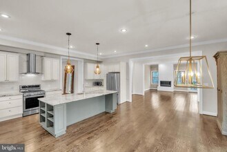 6415 Bradley Blvd in Bethesda, MD - Building Photo - Building Photo