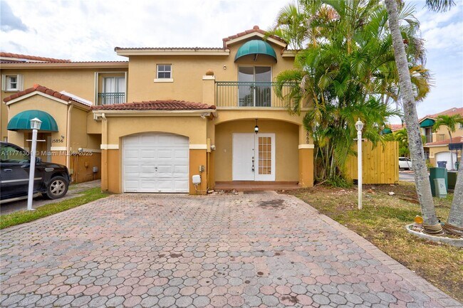 15860 SW 68th Ter in Miami, FL - Building Photo - Building Photo