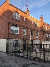 150-14 58th Ave in Queens, NY - Building Photo - Building Photo