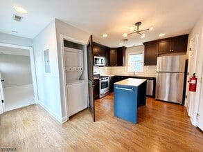 27 Phoenix Ave in Morristown, NJ - Building Photo - Building Photo