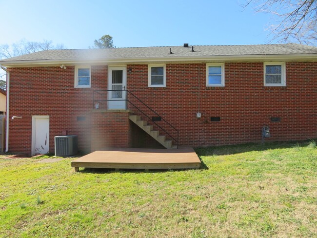 508 Old Town Dr in Colonial Heights, VA - Building Photo - Building Photo