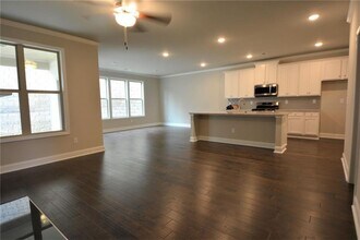 2170 Manor Pointe Dr in Cumming, GA - Foto de edificio - Building Photo