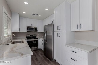 3306 S Parkside Dr in Tempe, AZ - Building Photo - Building Photo
