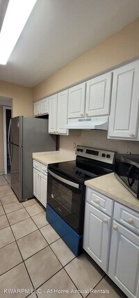 8401 N Atlantic Ave photo'