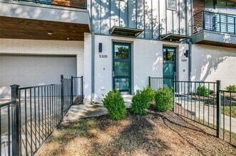 5202 Capitol Ave in Dallas, TX - Building Photo - Building Photo