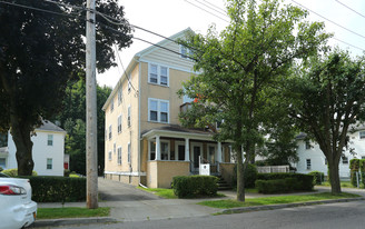 322 W Franklin St in Endicott, NY - Building Photo