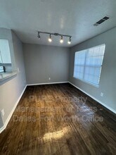 806-104 Castleglen Dr in Garland, TX - Foto de edificio - Building Photo