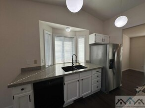 34706 18th Ave SW in Federal Way, WA - Building Photo - Building Photo