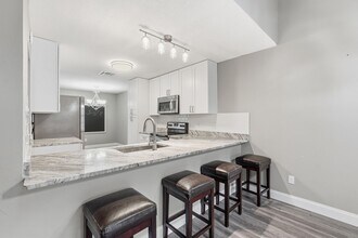 7528 Fenwick Cove Ln in Orlando, FL - Building Photo - Building Photo