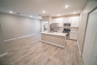 A1011 Woodbury Row Phase III in Gainesville, FL - Building Photo - Building Photo