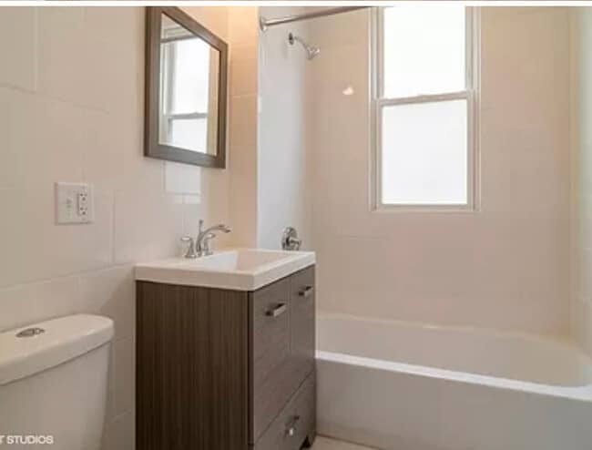 4847 W Washington Blvd, Unit 2 in Chicago, IL - Building Photo - Building Photo