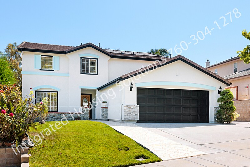 911 Applewilde Dr in San Marcos, CA - Foto de edificio