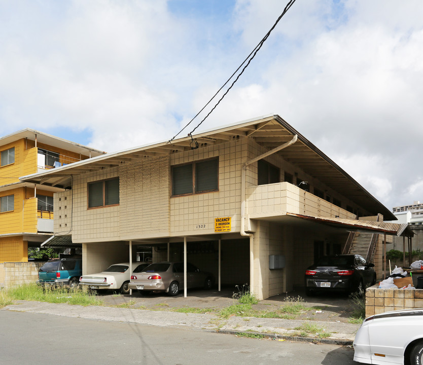 1322 Matlock Ave in Honolulu, HI - Building Photo