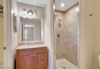 706 111th Ave N in Naples, FL - Building Photo - Building Photo