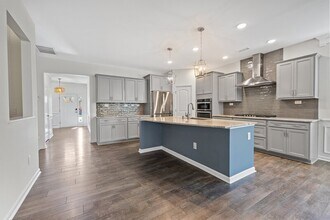 460 Young Landing Ct in Cary, NC - Foto de edificio - Building Photo