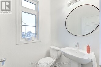34 Donnybrook Ct in Brampton, ON - Building Photo - Building Photo